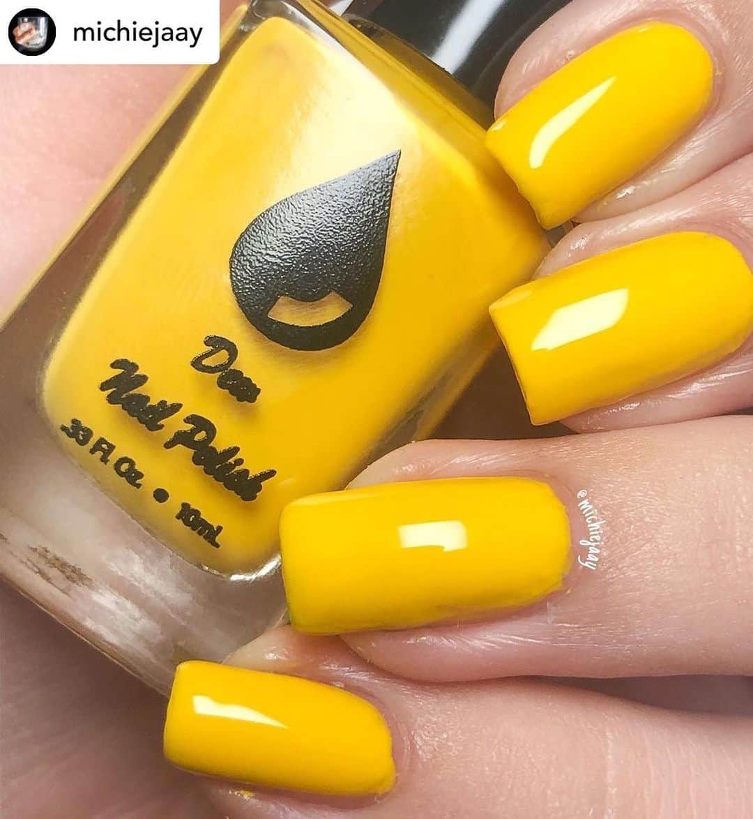 Nail Designsさんのインスタグラム写真 - (Nail DesignsInstagram)「Credit • @michiejaay • press sample sent by @dewnailpolish • this is ‘Mustard’ a perfect yellow mustard color, but it also is great for sunflowers, and hufflepuff (my hufflepuff sister agrees!) and it’s opaque in 2-3 coats ✨ I have it shown here in 3 coats and a glossy top coat ✨ this yellow is almost as yellow as my nails 👀 but no- look at this yellow!! I love this yellow 🥺 #dewpolish #dewpolishmustard #polishswatch #polishswatcher #indiepolish #indiepolishlove #indiepolishswatcher #indiepolishswatch」2月1日 22時09分 - nailartfeature