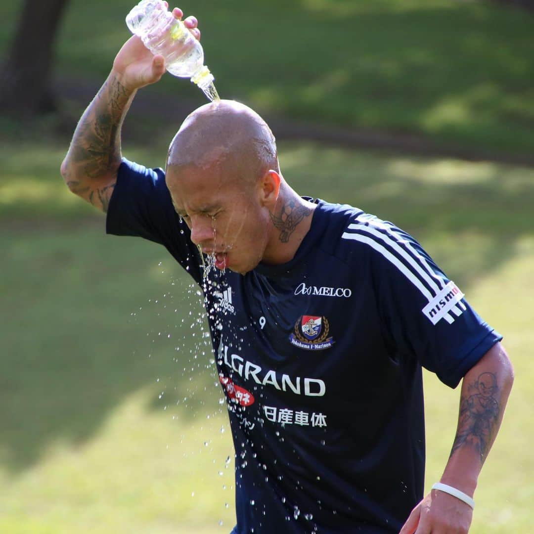 横浜F・マリノスさんのインスタグラム写真 - (横浜F・マリノスInstagram)「キャンプ2日目✅  #fmarinos #training #camp #キャンプ」2月1日 22時06分 - yokohamaf.marinos