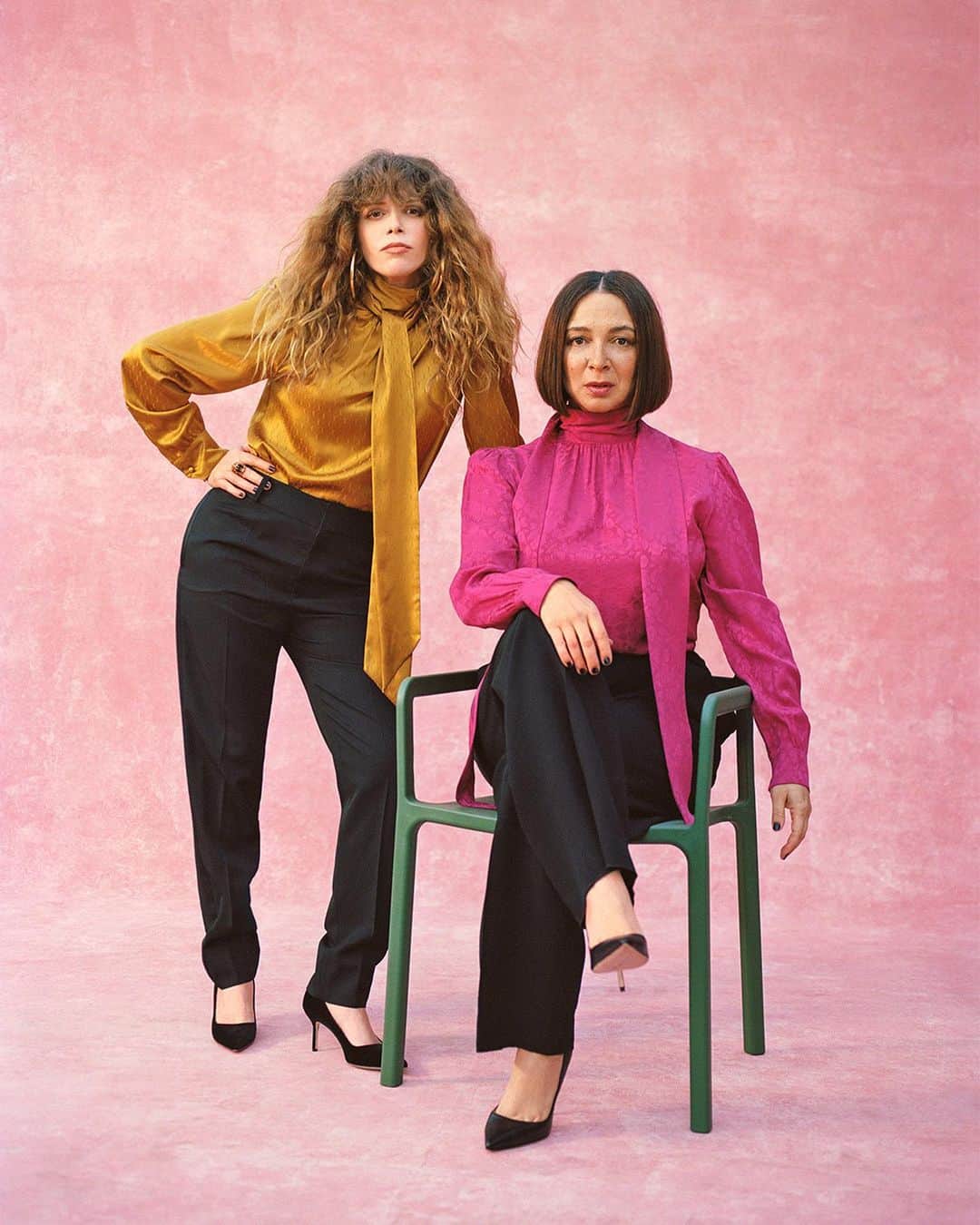 Harper's BAZAARさんのインスタグラム写真 - (Harper's BAZAARInstagram)「On the surface, #MayaRudolph and #NatashaLyonne might seem like an unlikely duo, but the two have been friends for 20 years. They met in New York, were even roommates for a short stint, and have remained close through various creative collaborations. And in 2018, they launched a production company together, Animal Pictures (@animapict). For our February issue, the industry veterans and longtime friends discuss “shedding the bullshit” of Hollywood and choosing the communities they want to create with. Read the full conversation now at the link in our bio.  Photographer: @dritch  Stylist: @savwhite  Hair: @cailenoble (Lyonne)  @hairbyjohnd (Rudolph)  Makeup: @mollyrstern  Manicures: @ronnajones  Production: @preisscreative」2月1日 22時11分 - harpersbazaarus