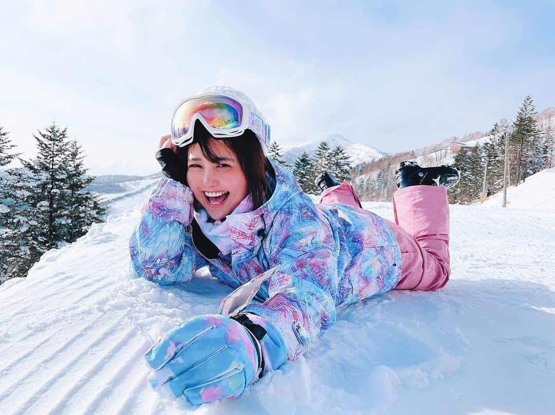 湯本美咲のインスタグラム：「﻿ ﻿ ﻿ ﻿ ２月も宜しくお願い致します♡﻿ ﻿ ﻿ #スノボ #スノボー女子#スノーボード ﻿ #北海道#トマム #スノーボードウェア ﻿ #星野リゾート　#星野リゾートトマム ﻿ #スノボーウェア #スノボー ﻿ #スノボー好きな人と繋がりたい ﻿ #スノボ仲間募集中 #トマムグルメ﻿ #スポーツ好きな人と繋がりたい ﻿ #スキー場 #北海道スキー場 #スキーウェア ﻿ #レンタルウェア #スキー場 ﻿ #snowboarding  #スノボー最高#ビジョビ ﻿ #snowboard #japantravel #snowboard🏂 ﻿ #スノーボード #スノーボード女子」