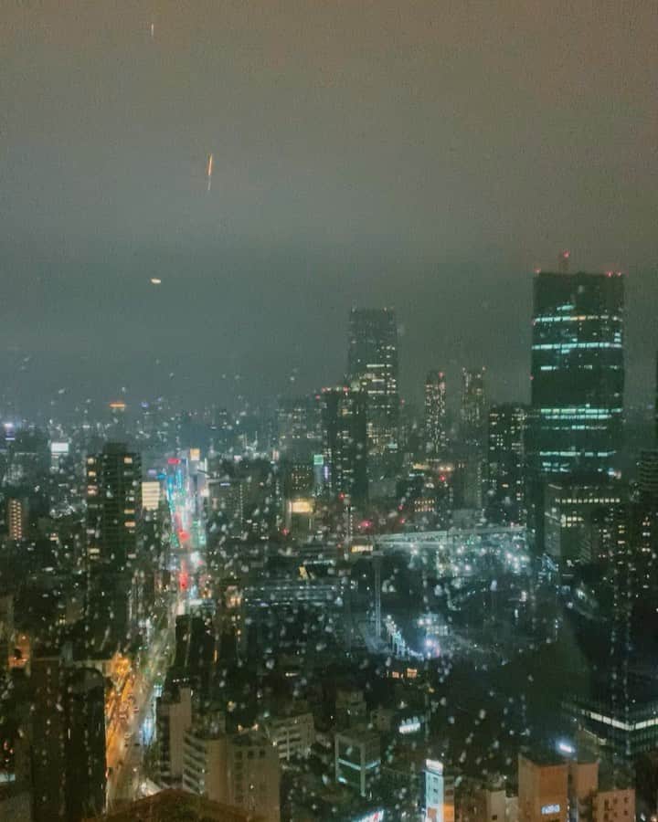 Tomomi Teradaのインスタグラム：「雨の日、東京タワーから☔️🗼🧡」