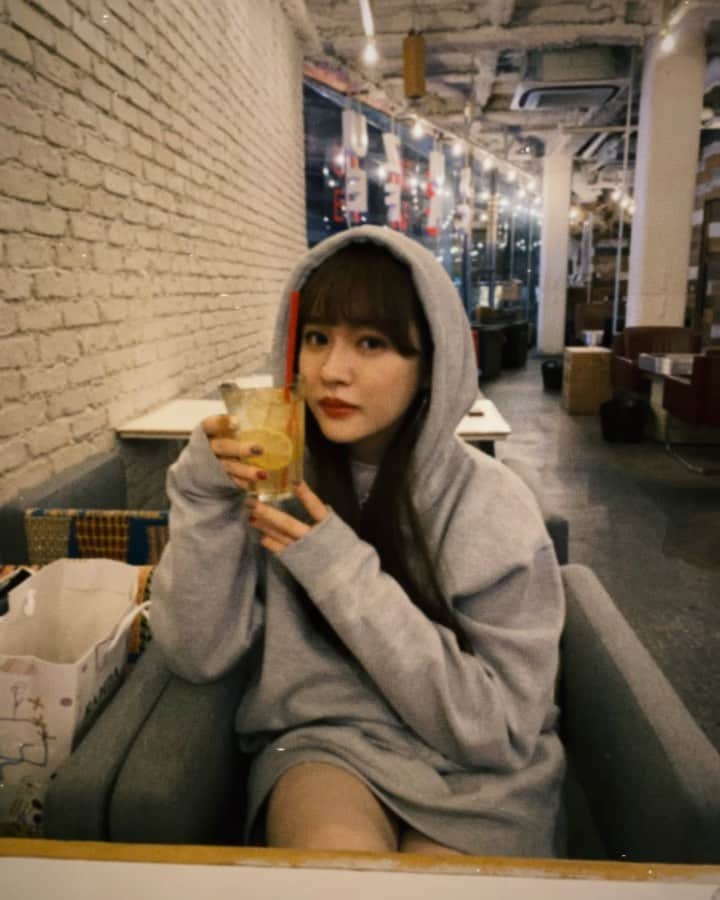のインスタグラム：「・ かわすぎてずっと着てる🔥🔥 ・ #ナタリア聖奈 #ljk #パーカーコーデ #pleasures #パーカー女子」