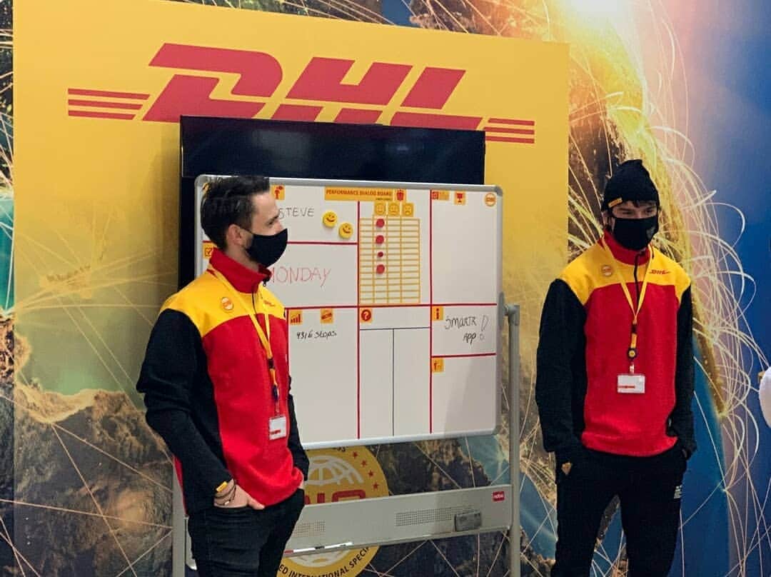 Spinnin' Recordsさんのインスタグラム写真 - (Spinnin' RecordsInstagram)「How good do @LucasandSteve look in these DHL colors? 🔥 Following the Lunchbreak Mixes at Domino’s and The Athlete’s Foot, the duo delivered another show stopper at DHL’s distribution center! Stay tuned for the YouTube premiere and discover new spicy IDs 👀 Link in bio ​ ​@DHLExpressNL」2月1日 23時40分 - spinninrecords