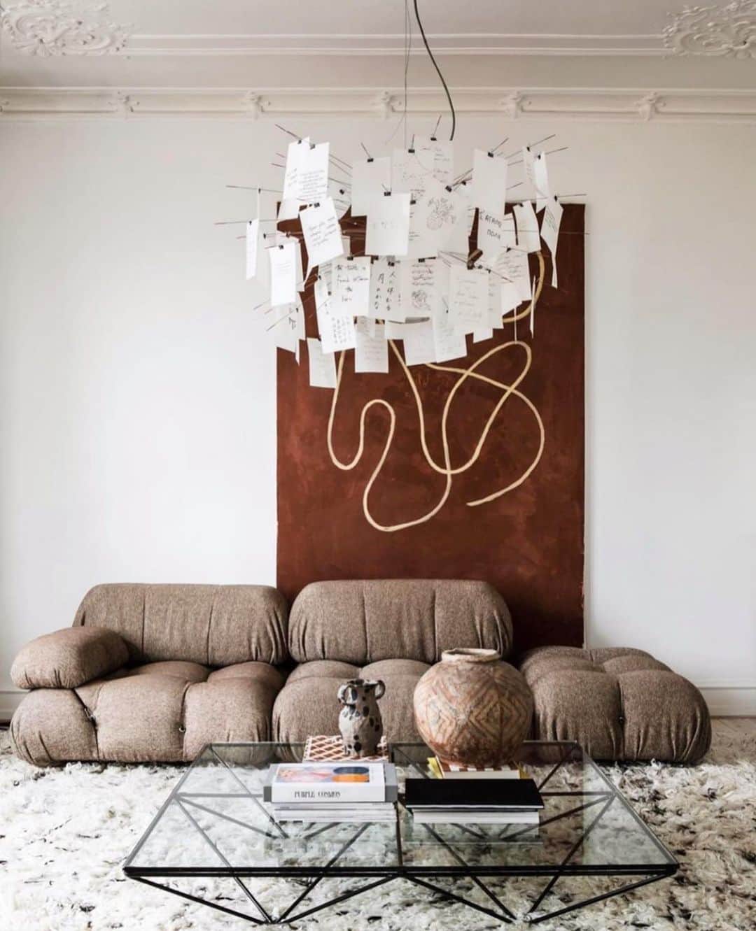 My Interiorのインスタグラム：「Stylish living room inspo by @ellendixdotter」