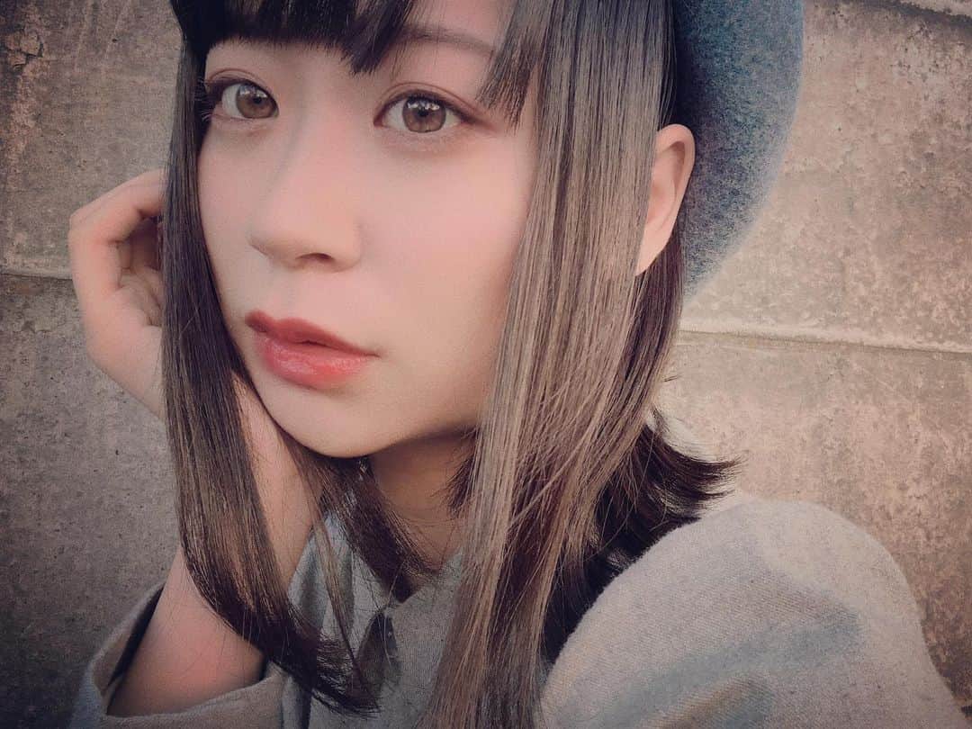 小島夕佳のインスタグラム：「Instagram復活の巻 SNS飽き性なので続くかはわからないけど自分なりに頑張ってみるのでフォローやコメントしてくれたら喜ぶ」