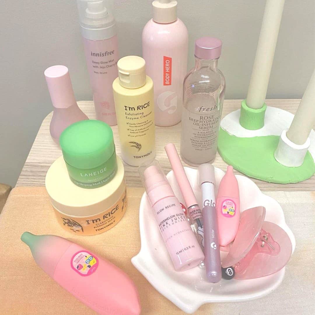 TONYMOLY USA Officialさんのインスタグラム写真 - (TONYMOLY USA OfficialInstagram)「"The exfoliating cleanser is gentle enough to use everyday, but I use it every other day. It makes my skin super soft and so far has been non-irritating. Combined with the blemish mask, which is AMAZING, I’ve been seeing a change in the frequency of acne from wearing a mask." - @milkiedew 💚💖 #TONYMOLYnMe #xoxoTM」2月2日 0時24分 - tonymoly.us_official