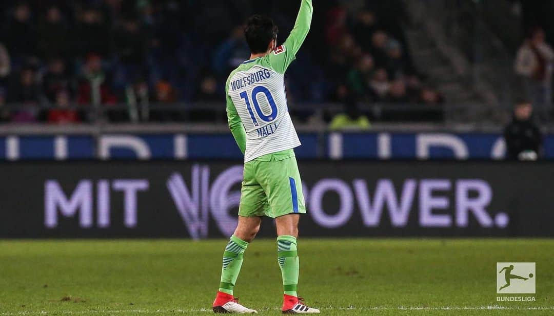 ユーニス・マーリのインスタグラム：「Danke an @vfl.wolfsburg für die 4 Jahre und alles Gute für die Zukunft 🙌🏼 #thankyou」