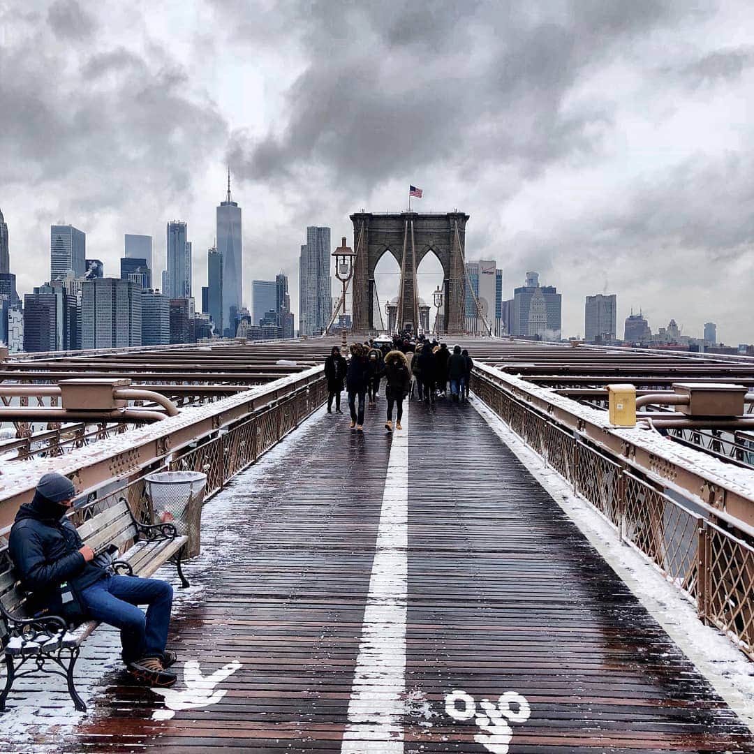ブルックリンインダストリーズのインスタグラム：「We love snow day ❄ Industrialist: use code SNOWDAY at checkout to save 10% today! Offer ends at Midnight EST! #liveworkcreate #brooklynindustries」