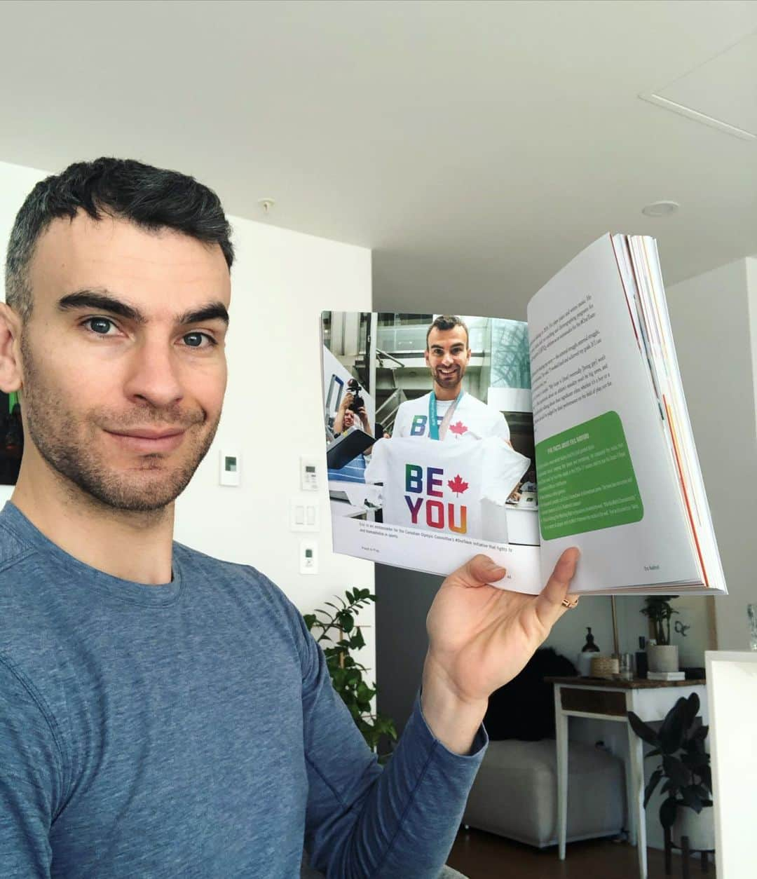 エリック・ラドフォードさんのインスタグラム写真 - (エリック・ラドフォードInstagram)「Very excited to have received my copy of ‘PROUD to PLAY’! It’s an inspiring and informative book about the history of Canadian LGBTQ+ athletes that made history. I’m extremely honoured to be a part of it. It’s a great resource for any youth that might be struggling with their identity or sexuality.   Amazing work @erinsilver1 !!💪🏻🏳️‍🌈  #proudtoplaybook #outandproud  #lgbtq🌈 #inspiring #loveislove #diversereads #lgbtqbooks #kidsnonfiction」2月2日 0時57分 - ericradford85