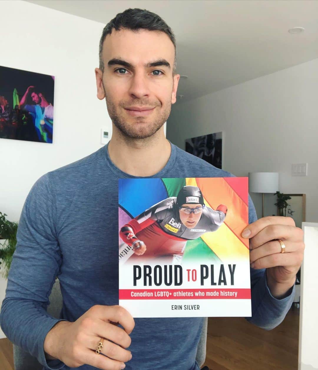 エリック・ラドフォードのインスタグラム：「Very excited to have received my copy of ‘PROUD to PLAY’! It’s an inspiring and informative book about the history of Canadian LGBTQ+ athletes that made history. I’m extremely honoured to be a part of it. It’s a great resource for any youth that might be struggling with their identity or sexuality.   Amazing work @erinsilver1 !!💪🏻🏳️‍🌈  #proudtoplaybook #outandproud  #lgbtq🌈 #inspiring #loveislove #diversereads #lgbtqbooks #kidsnonfiction」