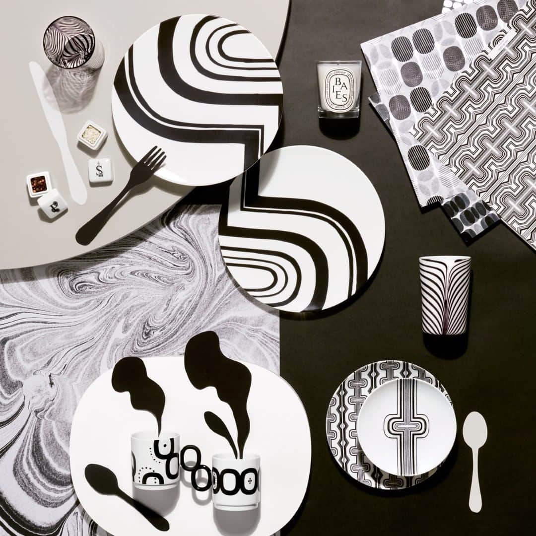ディプティックさんのインスタグラム写真 - (ディプティックInstagram)「Kinetic Games. Inspired by the Brand’s very first creations, the Basile Collection reflects the heart and soul of diptyque. #diptyqueparis #diptyquedecoration #tableware #interior #plates #porcelain」2月2日 1時00分 - diptyque
