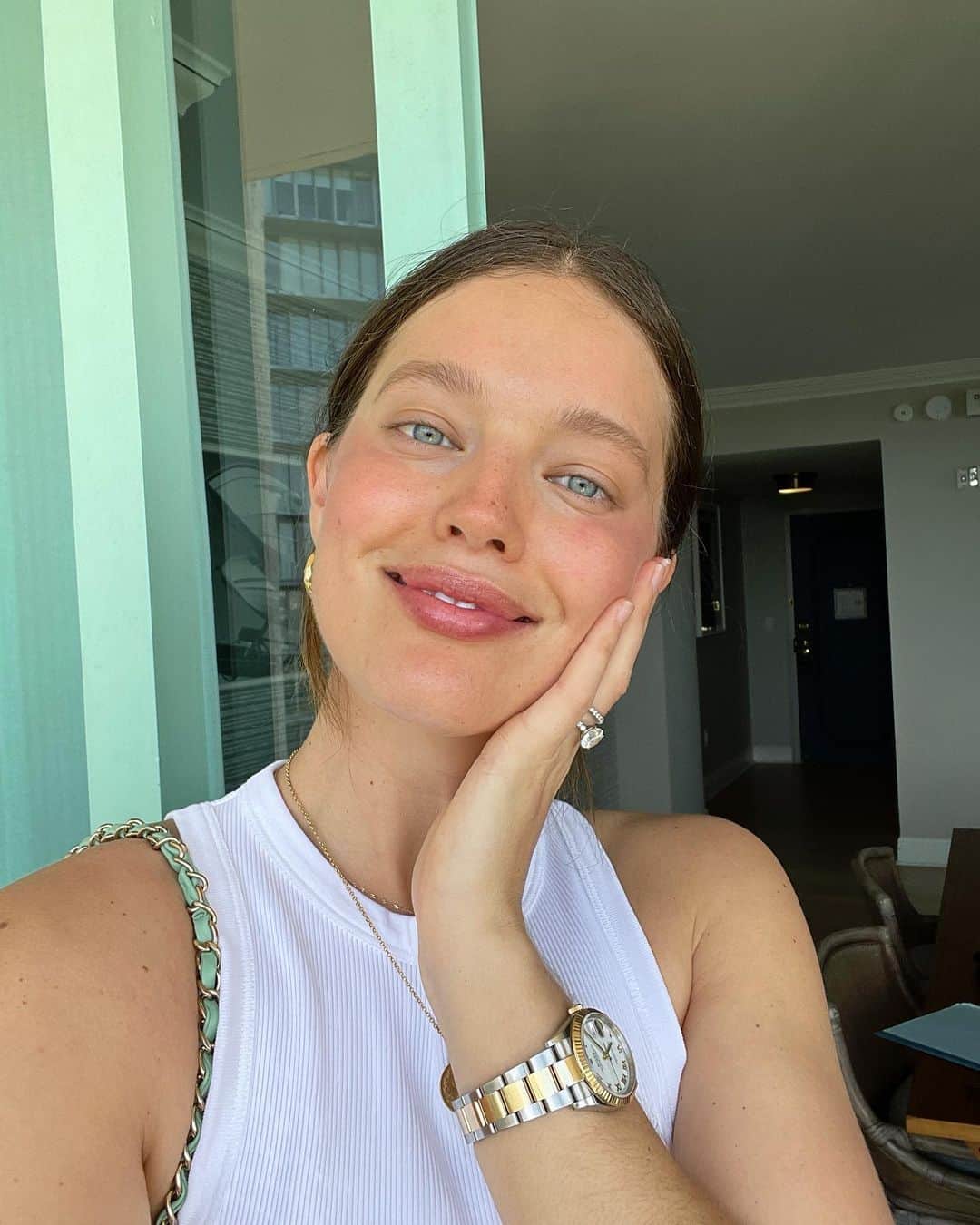 エミリー・DiDonatoのインスタグラム：「Immersing myself in everything mint 🍃 Sending warm energy to my New Yorkers ❤️」