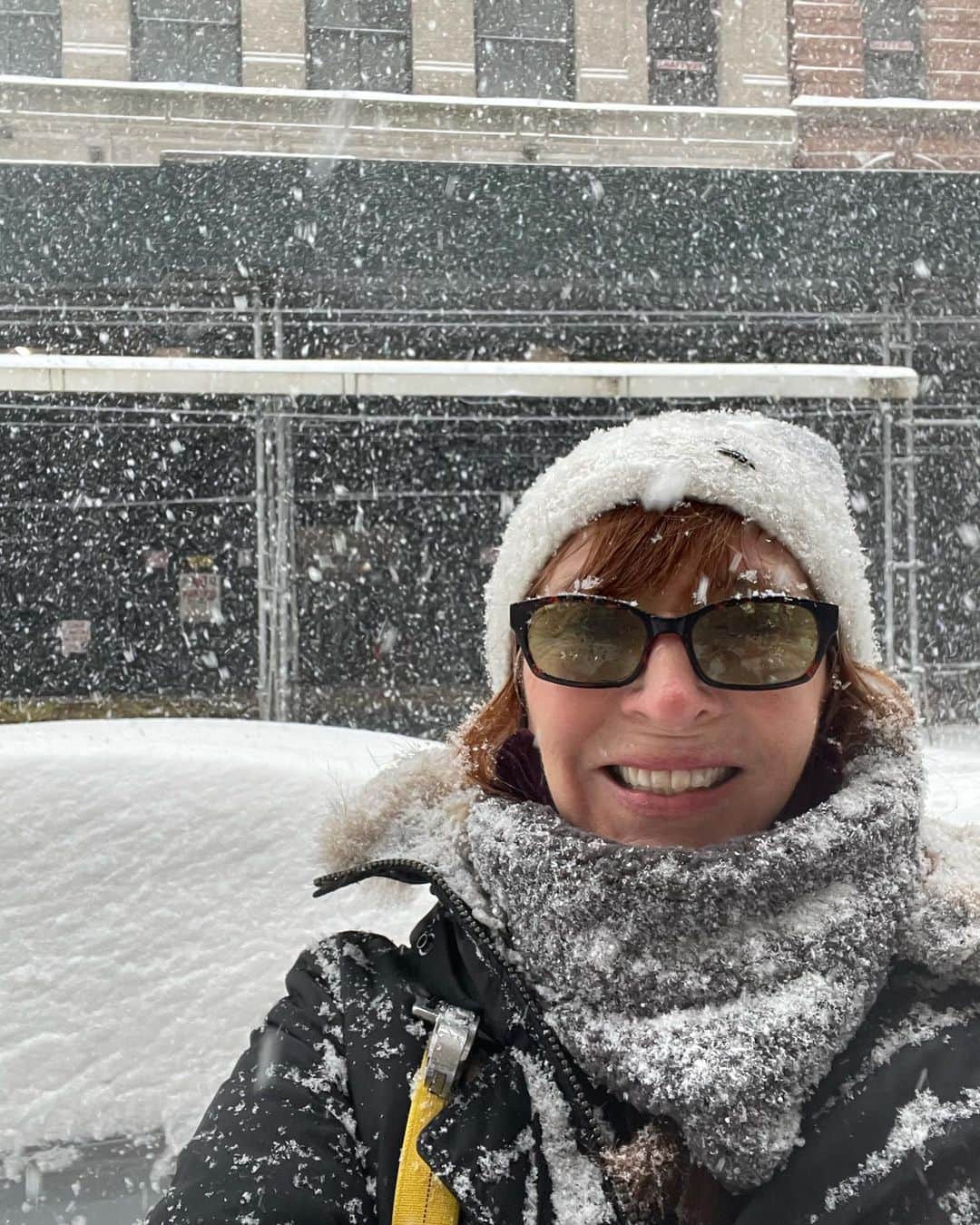 ニコールミラーのインスタグラム：「Out and about- some scenes from the NYC snow storm! ❄️ #snowday #nycsnow」