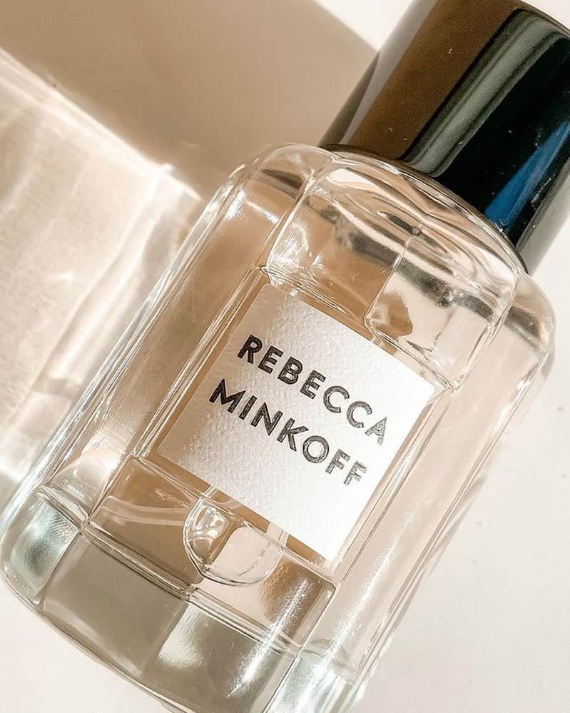 レベッカミンコフのインスタグラム：「This beauty is the perfect blend of cozy and warm, yet sophisticated and bold. Have you tried her yet? Available @macys」