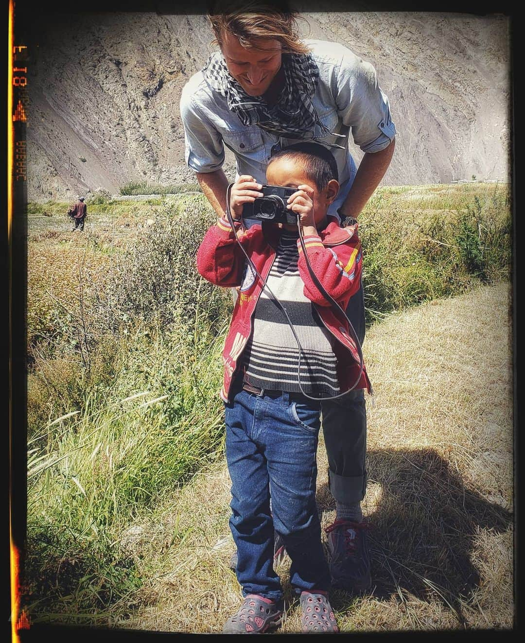 Cory Richardsのインスタグラム：「When you're on assignment and your camera gets straight hijacked...become a teacher and be taught. #onassignment for @natgeo in Mustang, Nepal.」