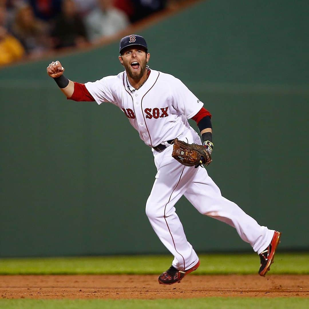 MLBさんのインスタグラム写真 - (MLBInstagram)「Dustin Pedroia has officially announced his retirement after a 14-year career.  Congrats to the @RedSox legend.」2月2日 1時59分 - mlb