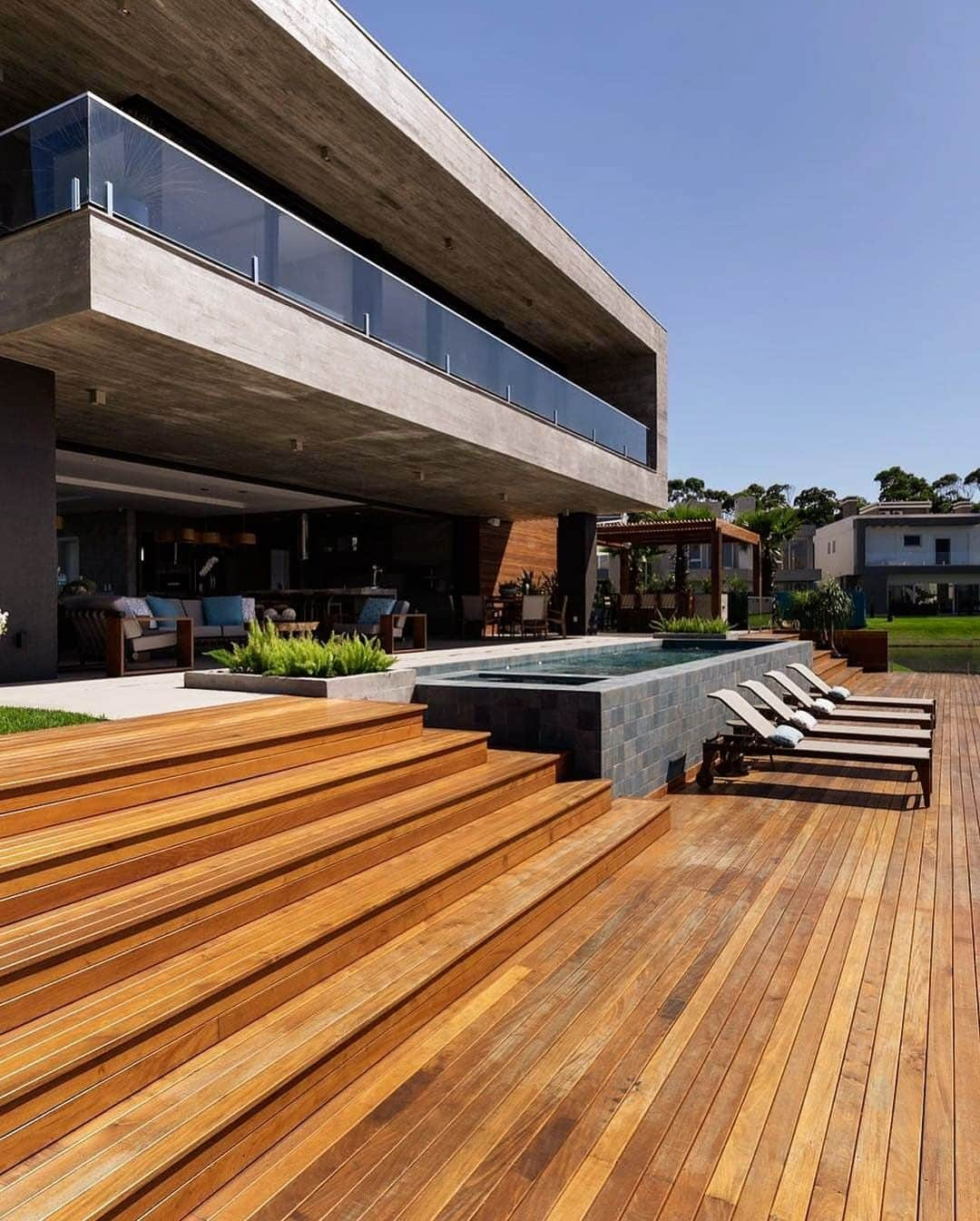 Architecture - Housesさんのインスタグラム写真 - (Architecture - HousesInstagram)「⁣ Casa Malibu i10 ⬇️⁣ A large and stunning lake house with an outstanding wooden deck with direct access to water 🤩. A modern and contemporary house in cone shape amazingly integrated in its surroundings 🥰. What do you like the most about it? Share your thoughts here!⁣ _____⁣⁣⁣⁣⁣⁣⁣⁣⁣⁣⁣ 📐 @martinarquitetura  📸  @donadussi  📍 XangriLa, Brazil ⁣ #archidesignhome⁣⁣⁣⁣⁣⁣⁣ _____⁣⁣⁣⁣⁣⁣⁣⁣⁣⁣⁣ #architecture #architect #arquitectura #architettura #archilovers #home #house ‎#amazing #amazingarchitecture⁣⁣ #archilovers #home #house ‎#archigram #houseinspo #designbuild #exteriordesign #luxurymansion #archilovers #luxuryhome #luxuryhouse #bighouse #luxurymansion」2月2日 2時05分 - _archidesignhome_