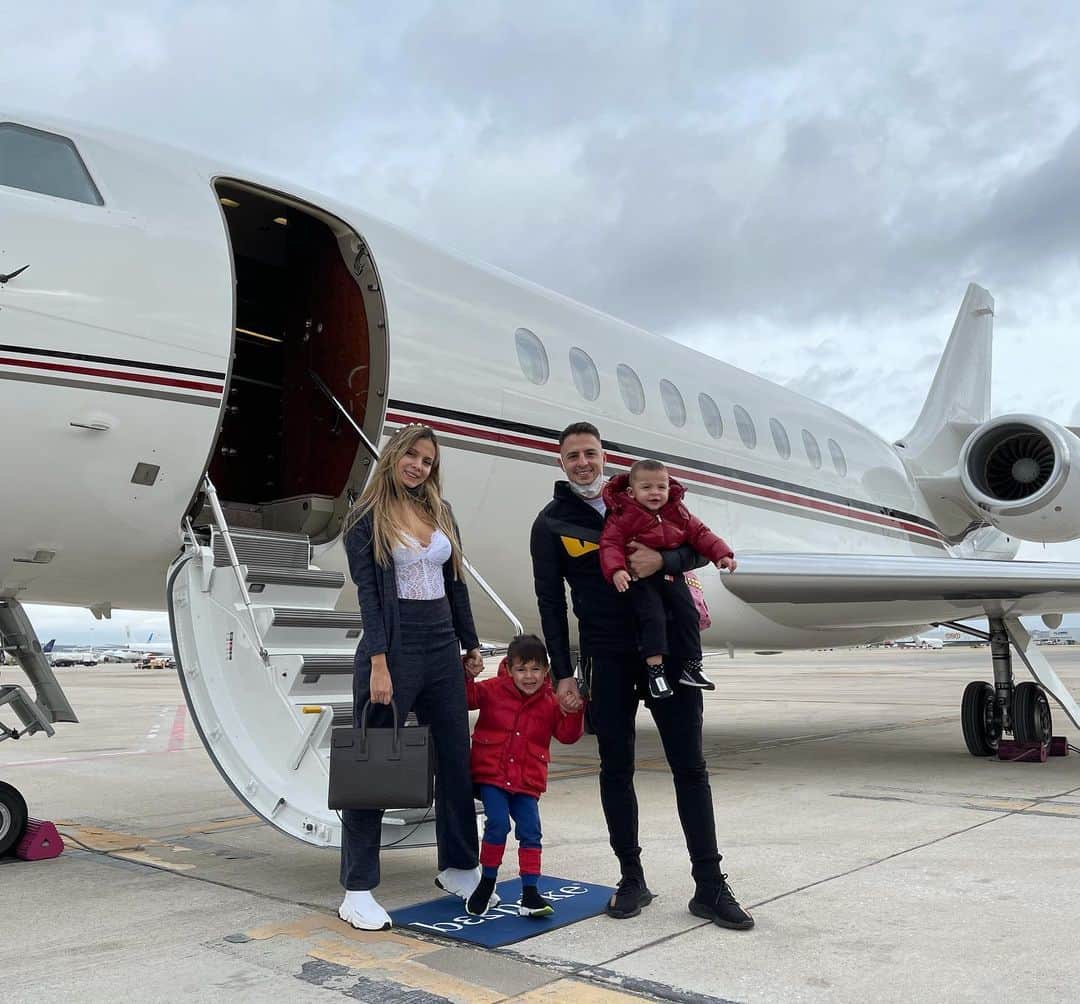 のインスタグラム：「🛩🇩🇪💪🏼👏🏼」