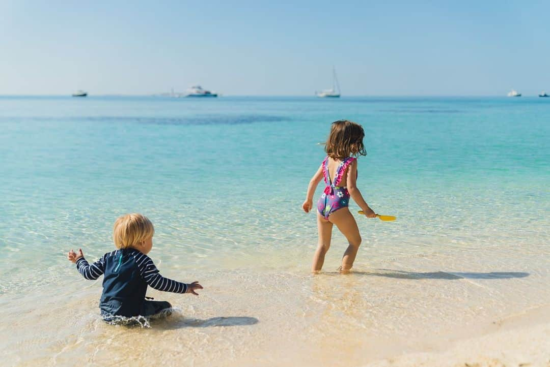 エミリー・デ・レイヴィンさんのインスタグラム写真 - (エミリー・デ・レイヴィンInstagram)「Some more pics from our day at The Dry Tortugas! A VERY special, & as you can see, stunning, National Park! A “must see” if you ever get the chance!!   📷: @eb.photogeography  #rvlife #lifeontheroad #makingmemories #mumlife #momlife #toddlerlife #kidlife #beachlife #thegreatoutdoors #roadtripofalifetime」2月2日 2時44分 - emiliede_ravin