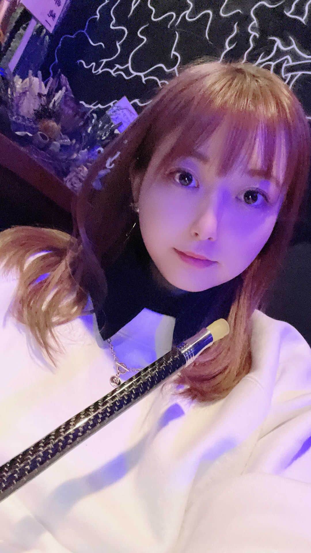 大崎菜々子のインスタグラム：「錦糸町のシーシャラウンジ「4peeps」さんに行ってきました！@4peeps_shisha   大崎のインスタを見た！でお会計500円offになるのでぜひ美味しいシーシャ吸いに遊びに行ってみてください😘 割引は２月末まで有効です！ 行ってきたよ報告待ってます✨  場所📮  東京都墨田区江東橋2-6-5 まるビル錦糸町402 錦糸町駅南口より徒歩4分  ・月〜木：18:00~24:00 ・金：18:00~29:00 ・土：15:00~29:00 ・日：15:00~24:00 ※緊急事態宣言期間中(2月7日まで)は、営業時間を短縮し、夜は20:00まで。  #シーシャ #shisha #シーシャイキタイ @shisha_ikitai  #錦糸町 #シーシャ女子 #chillout #chilegram  #ラジオパーソナリティー #我的最愛  #fashiongram #좋아요 #팔로우미 #오오티디  #패션  #패션스타그램 #물담배 #casual #streetfashion #essentials #dleepytown #model #cosplayer #l4l #girl  #cute #instagood #色白女子 #ブルベ夏  #makeup #cosmetics」