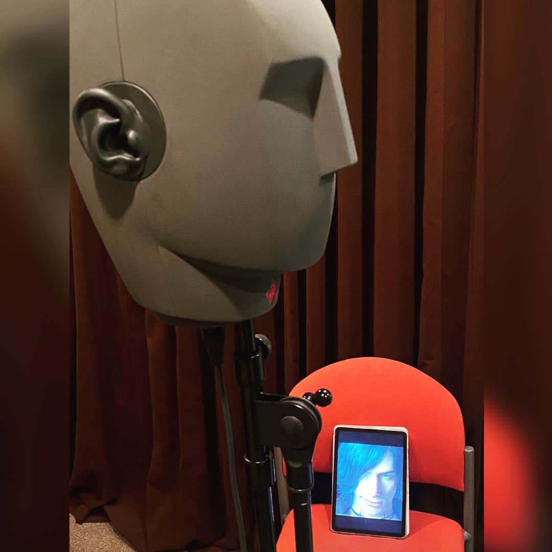 浅川悠のインスタグラム：「To make the whispers of my love more ardent, got a bae into my view. ⠀ #dummyheadrecording  #voiceactor  #声優」