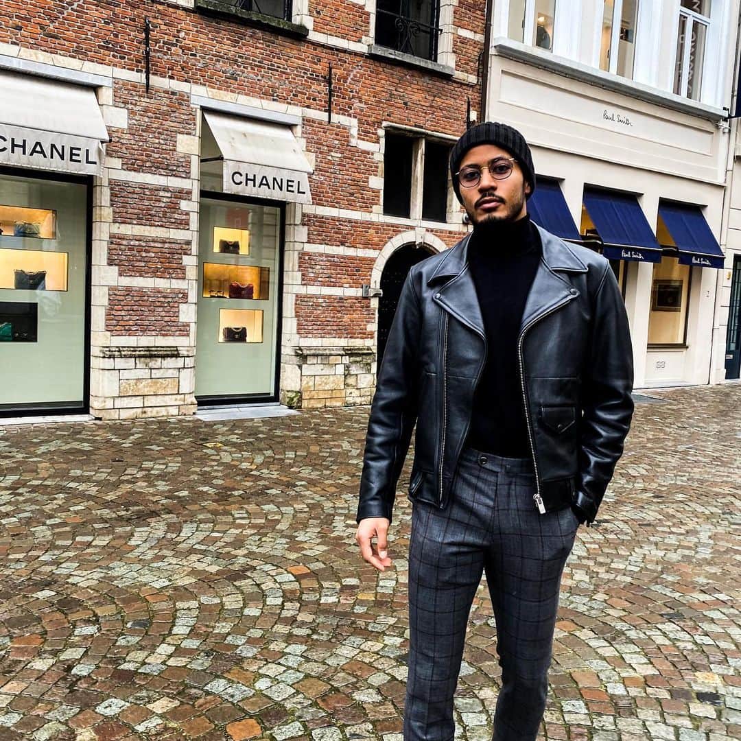 鈴木武蔵のインスタグラム：「Day off 🇧🇪」