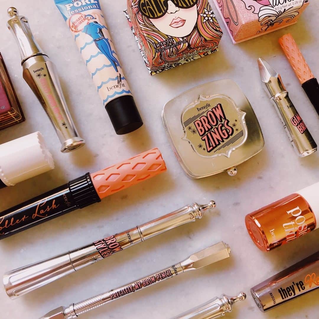 Benefit Cosmetics UKさんのインスタグラム写真 - (Benefit Cosmetics UKInstagram)「We spy some Bene-faves... 👀 Do you see yours?! Tell us below 👇」2月2日 3時43分 - benefitcosmeticsuk