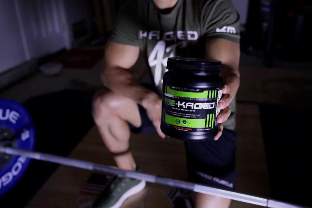 ジェイコブ・ダルトンさんのインスタグラム写真 - (ジェイコブ・ダルトンInstagram)「I’ve had 3 friends recently try @kagedmusclesupps pre-kaged and they all absolutely love it. Two of them do Jiu-Jitsu with me and the other is running 100 miles this month as a goal (which he’s gonna smash).  Its like my own ritual now before workout to put on my rock playlist and drink my pre-kaged! Absolutely love it 🤘🏼  Hope you smash your Monday!   #kagedmusclesupps #teamkaged  Discount code: Dalton15 ✅」2月2日 3時50分 - jake_dalton