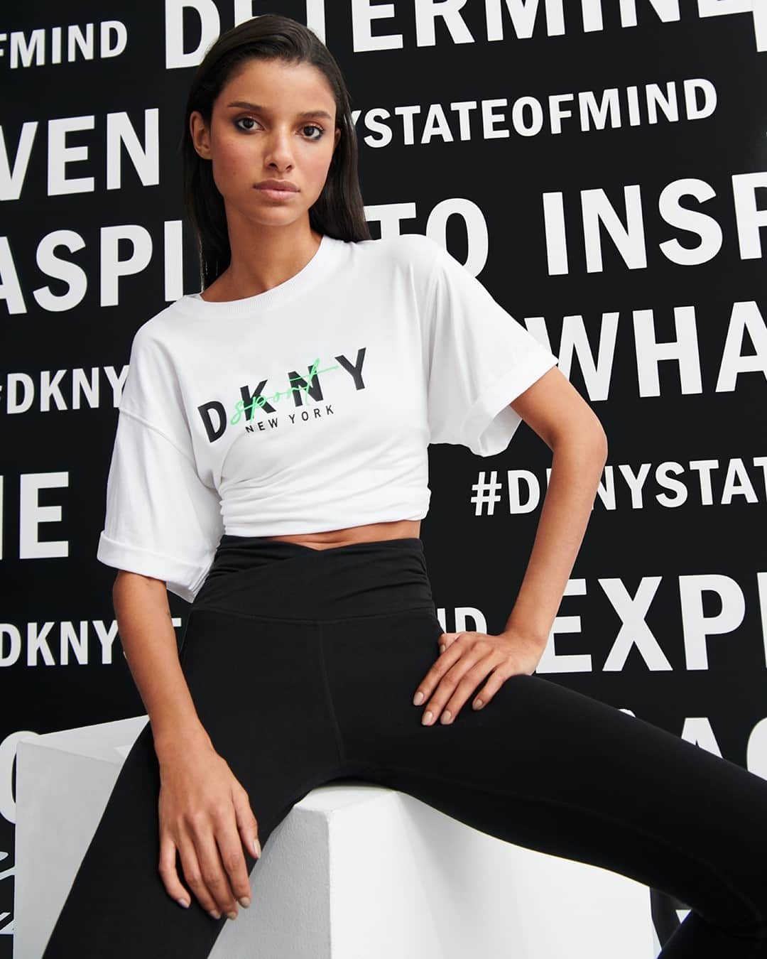 DKNYのインスタグラム：「And that’s the tee. Tap to shop the #DKNY Script Logo Tee. #DKNYSTATEOFMIND」