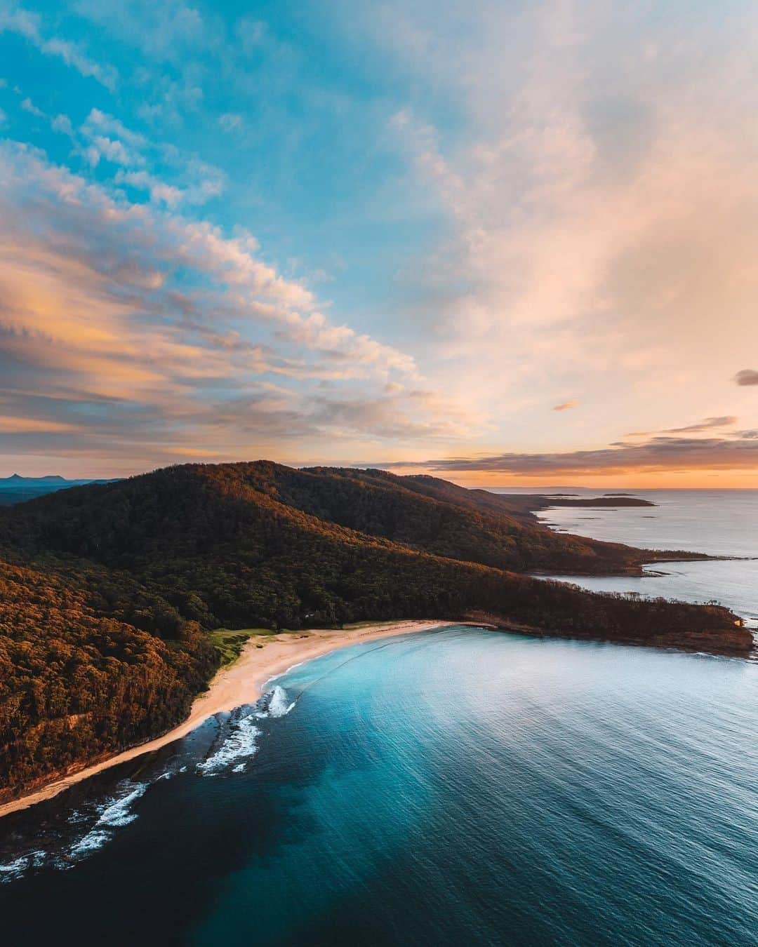 Australiaさんのインスタグラム写真 - (AustraliaInstagram)「This is what resilience looks like 💪 @visitshoalhaven was one of the parts of @visitnsw affected by bushfires last year but look at it now 😍 @josh_burkinshaw has perfectly captured the loveliness of #PebblyBeach and that water looks so darn inviting. An added bonus to this gorgeous scene is that Pebbly Beach is famous for its friendly kangaroos so be sure to take your camera 📸 Located in #MurramarangNationalPark, this is the perfect spot for a coastal camping escape, there's plenty of bushwalking tracks and some spectacular spots to pitch your tent. #seeaustralia #NewSouthWales #LoveNSW #shoalhaven #holidayherethisyear」2月2日 4時00分 - australia