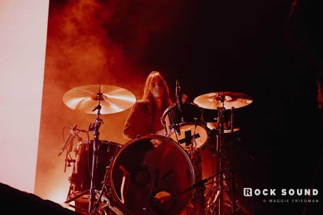 Rock Soundのインスタグラム：「Happy Birthday to The Maine's Pat Kirch!」