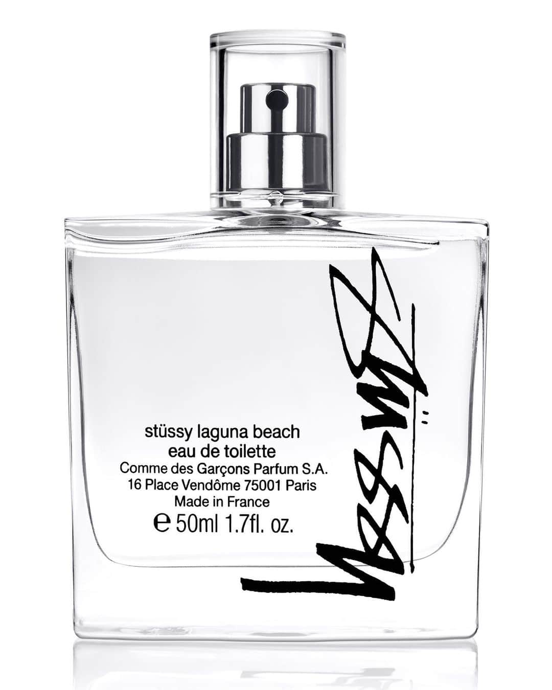Stüssyのインスタグラム：「Stüssy Laguna Beach   Stüssy has collaborated with Comme des Garçons Parfums on a fragrance that captures the mood, essence, and lifestyle of Laguna Beach. Natural marine freshness, moss, and atlas cedar mix with white solar flowers to create an all-new, organic, laid back vibrational force.   Stüssy Laguna Beach is available worldwide at select chapter stores, select Dover Street Market locations and Comme des Garçons shops, as well as on doverstreetmarket.com and stussy.com on Friday February 5th at 10am pst.」