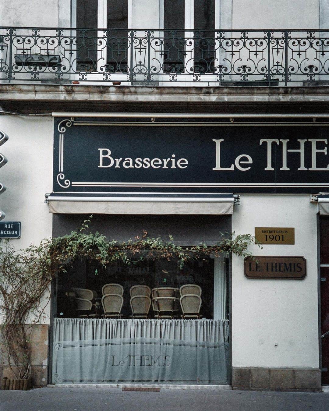 のインスタグラム：「Film from Nantes 🖤」