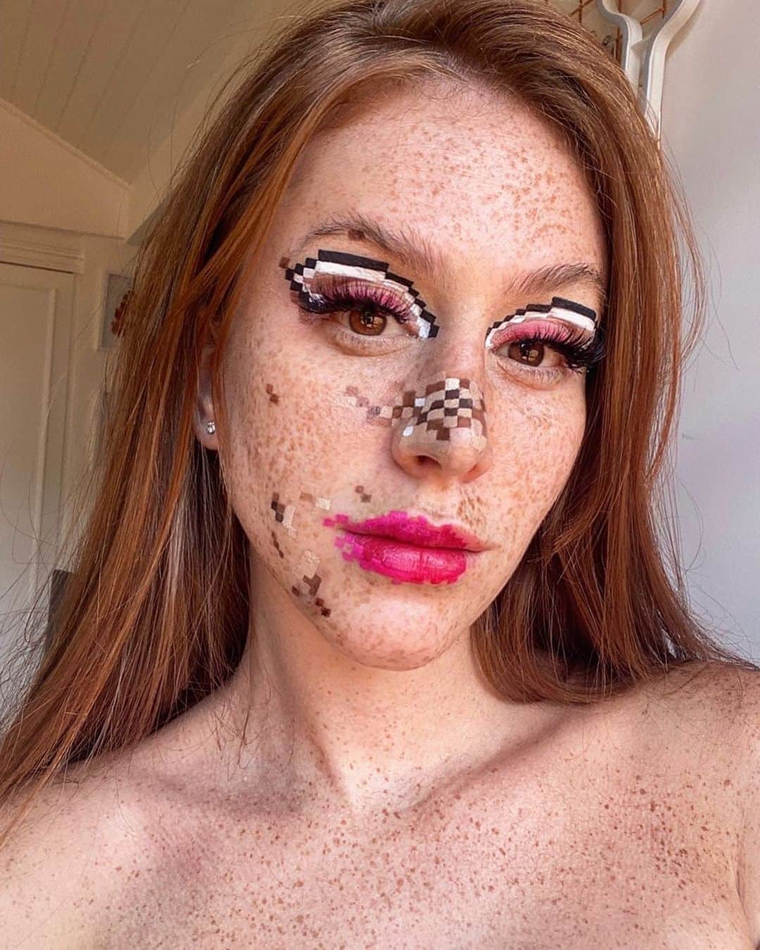 マリ・マリアのインスタグラム：「Em processo 👾」