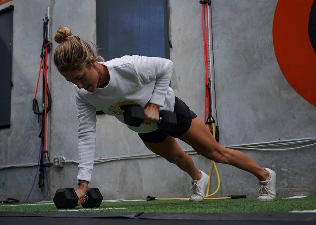 ジェイ・マリー・グリーンのインスタグラム：「Trying to get better and stronger everyday 💪🏼 #thestable」