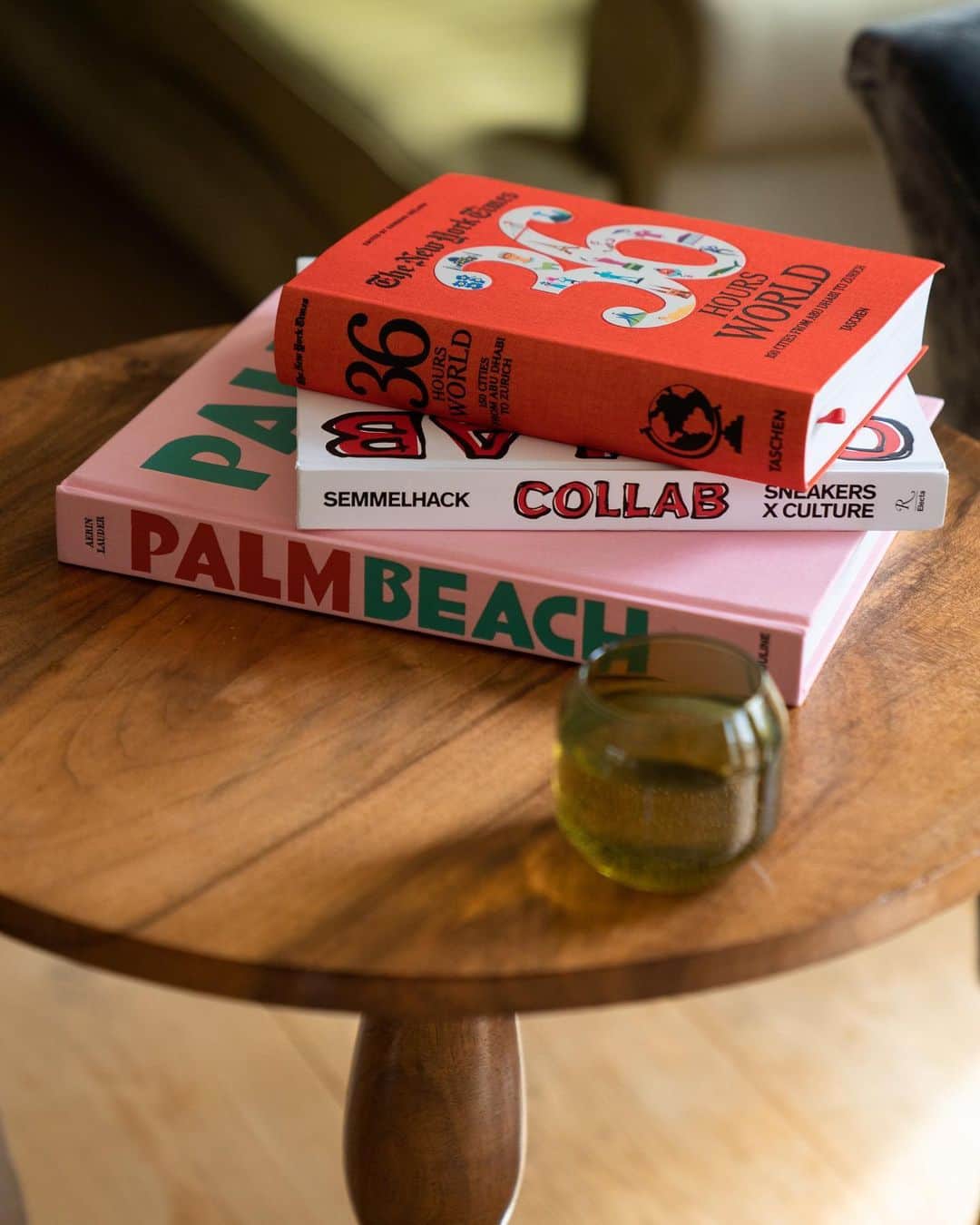 MR PORTERのインスタグラム：「When the pandemic is over, rediscovering the joy of travel is at the top of our to-do list. Whilst we flick through these books for some inspiration, tell us in the comments where you dream of visiting #MRPORTERatHome  Shop the story: ASSOULINE - Palm Beach Hardcover Book」