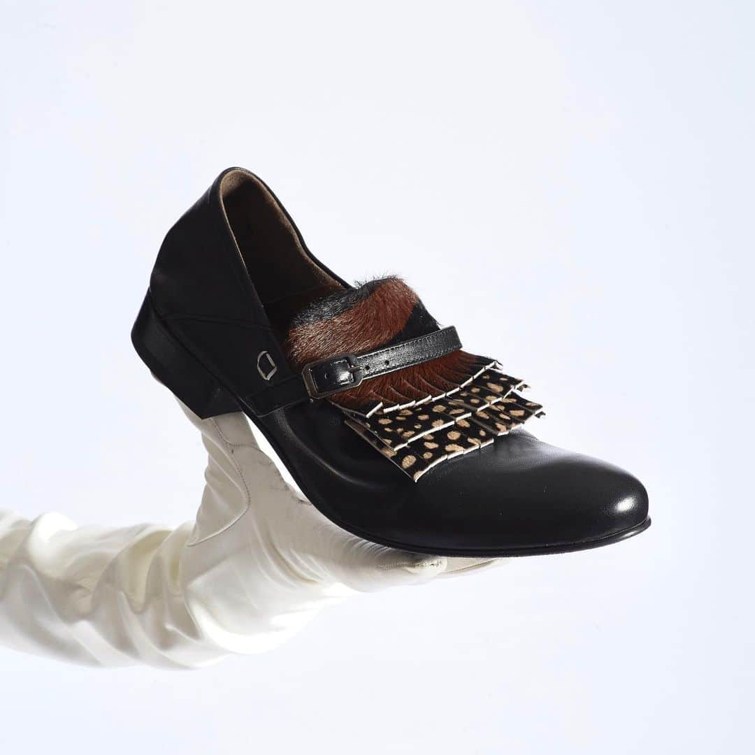 コレクションプリヴェのインスタグラム：「Our new super soft babbuccia  collection PRIVĒE? FW21/22 #collectionpriveeofficial  • • • • • #collectionpriveeaccessories #newcollection #babuccia #newstyle #totallook #fashionista #accessories #shoes #new #animalier #pony #womensaccessories #shoemaker #artisanal #handmade #madeinitaly」