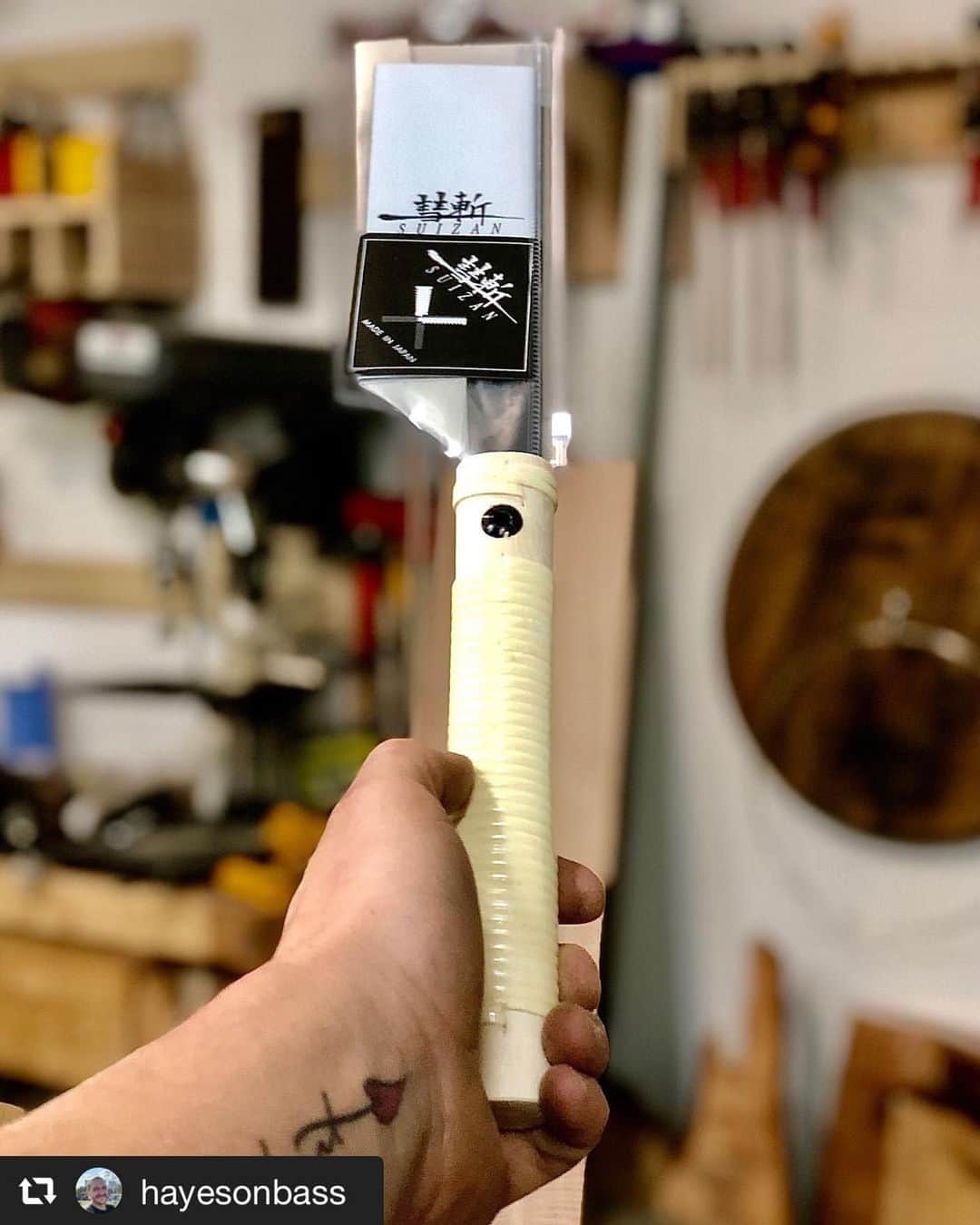 SUIZAN JAPANさんのインスタグラム写真 - (SUIZAN JAPANInstagram)「Thank you for choosing our saw! We can't wait to see what you'll make with it⚡️﻿ ﻿ #repost📸 @hayesonbass﻿ I’m excited to begin learning to  wield some Japanese steel to into my repertoire #wood #woodworking #woodworker #woodworkingtools #japanesesteel #dovetail #suizan #austintexas #atx #supportlocal﻿ ﻿ #suizanjapan #japanesesaw #japanesesaws #japanesetool #japanesetools #craftsman #craftsmanship #handsaw #pullsaw #dozuki  #woodwork #diy #diyideas #japanesestyle #japanlife」2月2日 14時40分 - suizan_japan