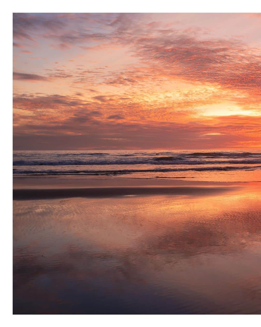 Pete Halvorsenのインスタグラム：「Few images from this evenings lowtide sunset walk. Hope you’re staying warm east coast friends ☃️  . Leica Q2」