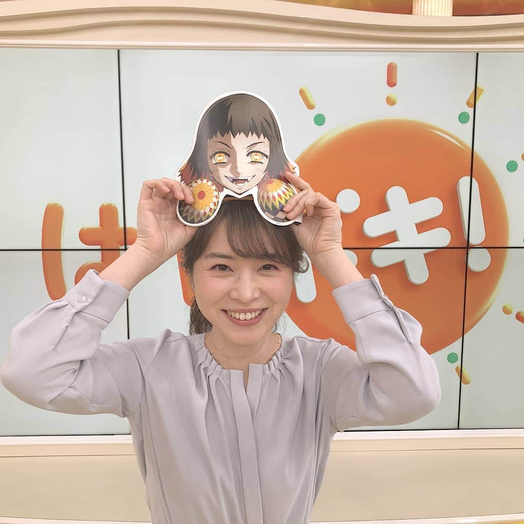 TBS「はやドキ！」のインスタグラム：「鬼滅の刃のお面を手に👹﻿ 私も今朝家で豆まきをしてきました！﻿ ﻿ ﻿ 皆川﻿ ﻿ ﻿ #節分の日﻿ #豆まき﻿ #皆川玲奈﻿ #アナウンサー﻿ #池田沙耶香﻿ #気象予報士﻿ #はやドキ﻿ #tbs」