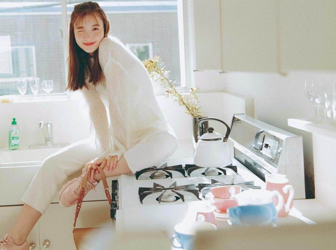 柴田フミコのインスタグラム：「雑賀サクラさん  かわいい  #雑賀サクラ #seventeen #fumikoshibata #柴田フミコ」
