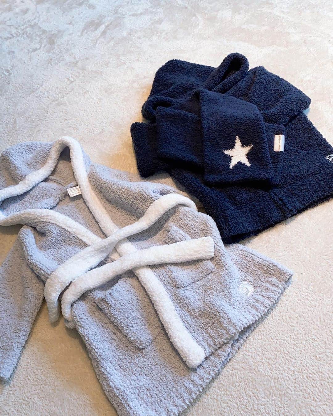 田中涼子のインスタグラム：「母からプレゼント聞かれたらリクエストしてる部屋着♪  もっこもこで抱っこするの気持ちよくて癒し♡  #kashwere#カシウェア #ルームウェア」