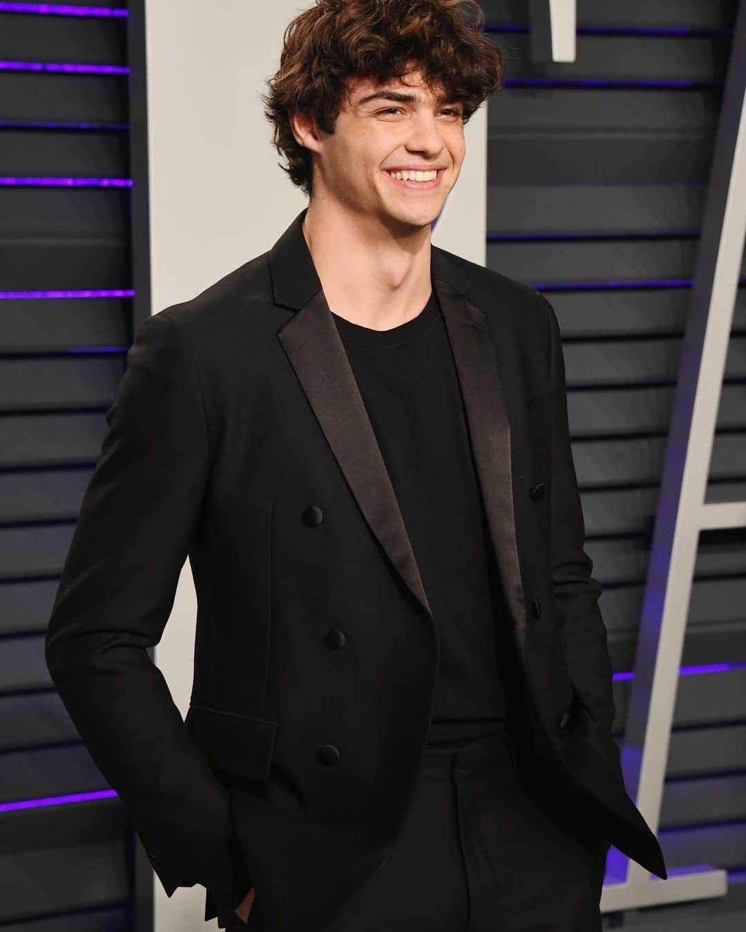 E! Onlineさんのインスタグラム写真 - (E! OnlineInstagram)「To all the people keeping up with the recent GameStop stock saga, we have some news you'll be invested in. 📈 Link in bio for everything we know about #Netflix's upcoming film starring Noah Centineo. (📷: Getty Images)」2月2日 7時17分 - enews