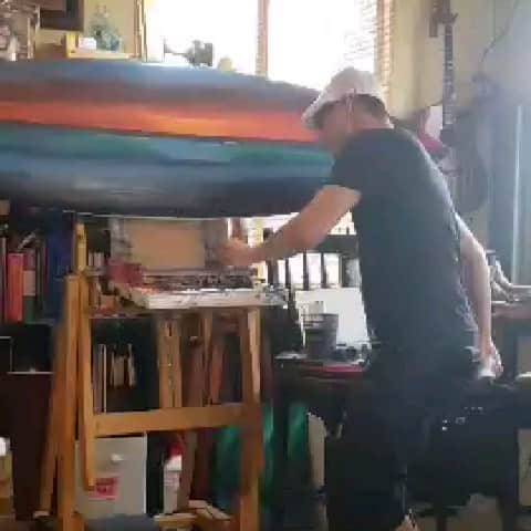 Noito Donaireのインスタグラム：「Amazing times spent painting with amazing artist and family @walfridog .  . #artist #artatheart #sunset #painting #surfboard #brushes #paint #hawaii #art #koa」