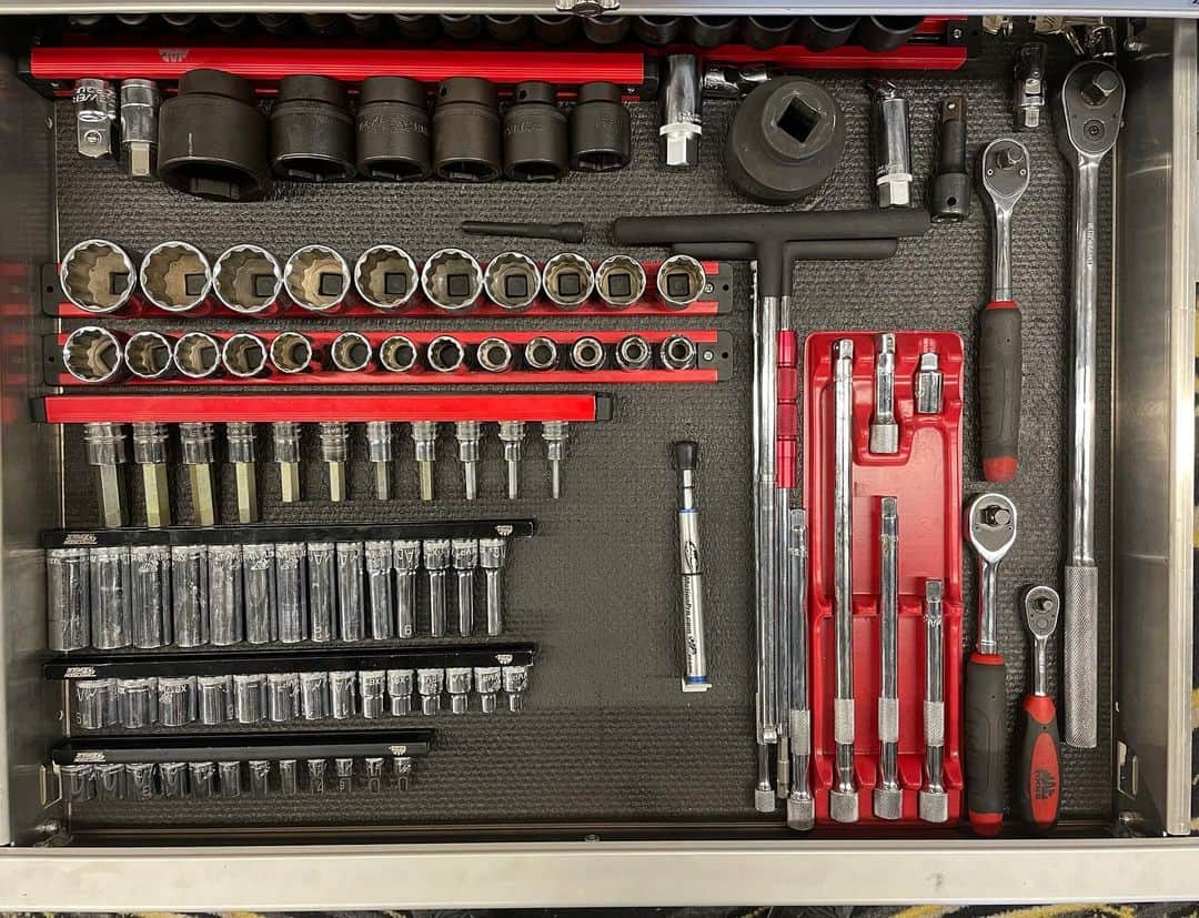 ケアリー・ハートさんのインスタグラム写真 - (ケアリー・ハートInstagram)「The OCD is real 🤘🏼🤘🏼. #ToolsOfTheTrade @mactools38 @motionpro」2月2日 8時29分 - hartluck