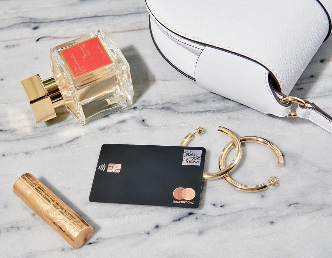 Saks Fifth Avenueのインスタグラム：「Starting Tomorrow: Elite, Platinum and Diamond SaksFirst Members can be the first to earn Double Points through Wednesday, 2/3. Plus, all SaksFirst Members get access to our Beauty Rewards program by spending $500 in beauty on their SaksFirst Credit Card. For details, visit saksfirst.com. #SaksBeauty」