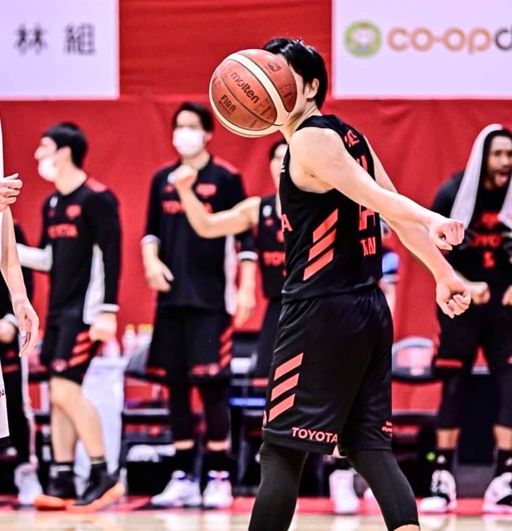 田中大貴のインスタグラム：「🏀😷」
