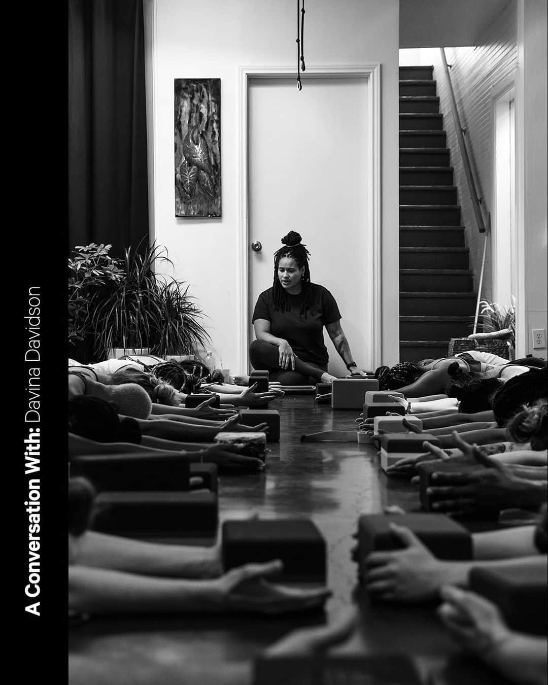 lululemonさんのインスタグラム写真 - (lululemonInstagram)「When it comes to being a Black yoga teacher, @iamdavinadavidson tells it like it is. In part two of our conversation with the yoga educator and Store Ambassador, she shares eye-opening truths and offers solutions so we can all do better. Link in bio.」2月2日 8時53分 - lululemon