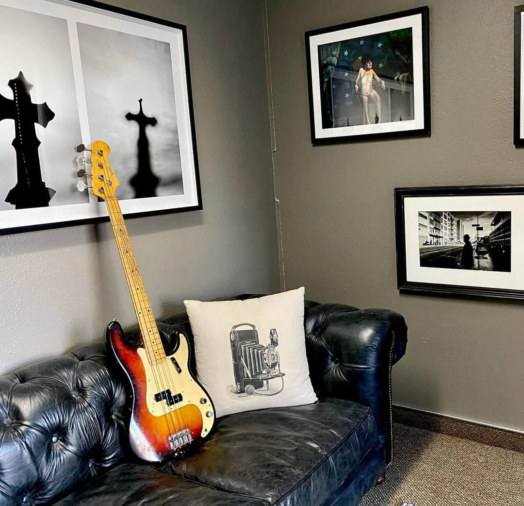 ニッキー・シックスさんのインスタグラム写真 - (ニッキー・シックスInstagram)「This @fender 1959 P has been on a lot of records....Sometimes I won’t need to tune her for months at a time.  Solid as a rock...」2月2日 9時09分 - nikkisixxpixx