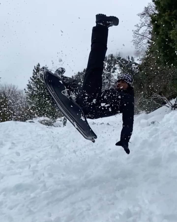 ダショーン・ジョーダンのインスタグラム：「Flying into BHM! ✊🏾❄️」